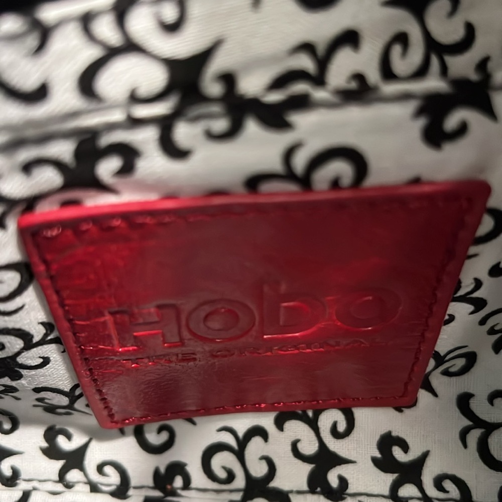 2025 FALL HANDBAG TREND ALERT!! Hobo brand Paulette hobo style shoulder bag - Picture 4 of 8